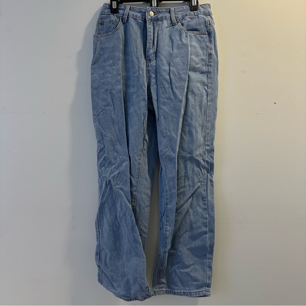Women’s Baggy Light Wash Jeans